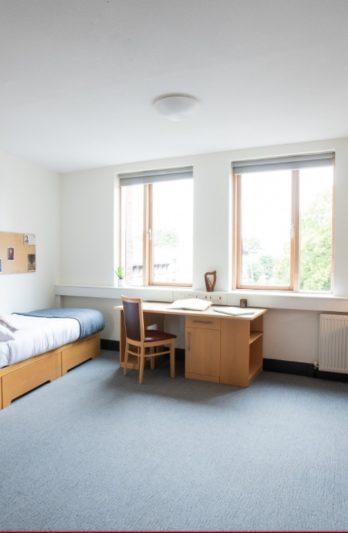 twin-room-348x533.jpeg