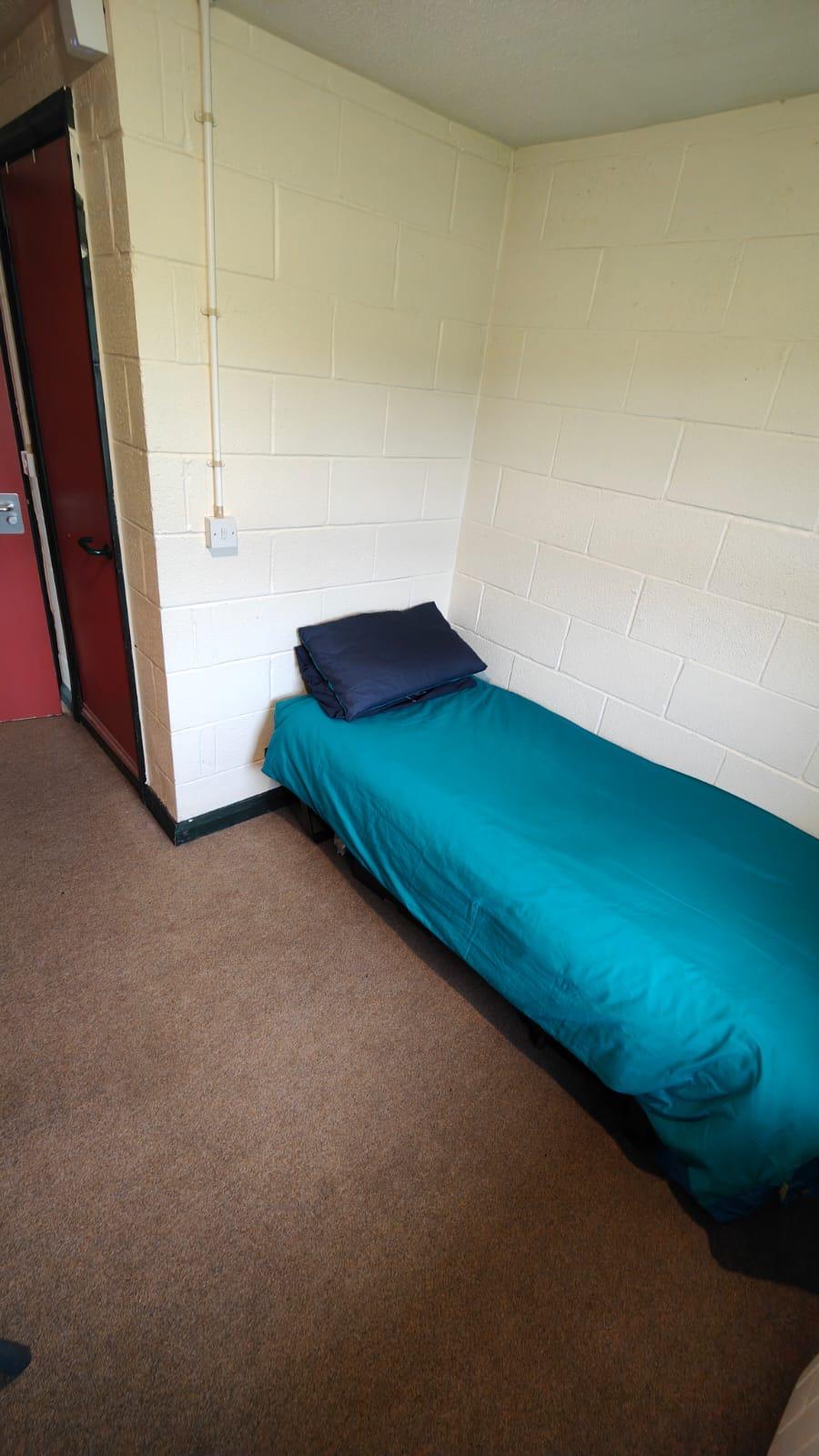 Hartpury single en-suite.JPG