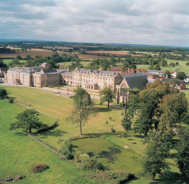 St. Edmund's College, Hertfordshire Young Pilot 